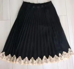 レース裾プリーツスカート