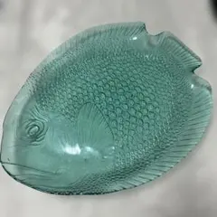 骨董 時代ガラス 希少 魚型 鯉 下駄脚付 プレスガラス 長皿 刺身皿 1