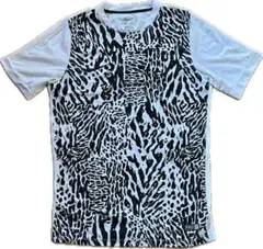 Nike Dri-FIT アニマルプリントシャツ