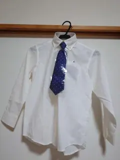 タグ付き　ホワイトボタンダウンシャツとネクタイセット