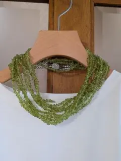 緑色の多層ネックレス