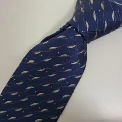 ひ*り様 美品✨️イヴサンローラン ネクタイ 羽根柄 総柄 シルク 紺色 YSL