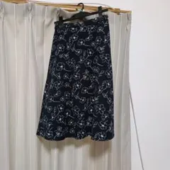 ハニーズ　花柄 フレアスカートのサムネイル