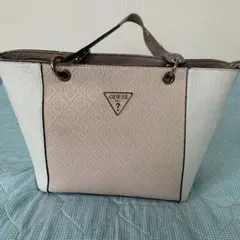 GUESSバッグのサムネイル