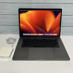 Apple MacBook Pro 2017年Corei7メモリ16GB USキのサムネイル