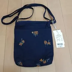 クラウドナイン　キンモクセイ　刺繍　ショルダーバッグ　スマホショルダー　新品のサムネイル
