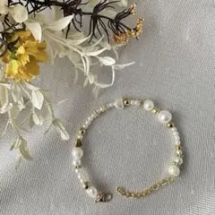 パールとゴールドビーズのブレスレット