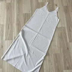 新品　ストレッチ素材 キャミワンピース Sサイズのサムネイル