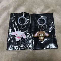 サンリオ　めじるしアクセサリー　シュガーバニーズ シュガバニ　くろうさ　しろうさ