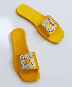 アダムエロペ♥ビジューフラットサンダルのサムネイル