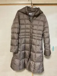ブラウン フード付きダウンジャケット