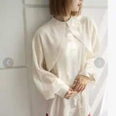 アイボリー バルーンスリーブ 長袖シャツ