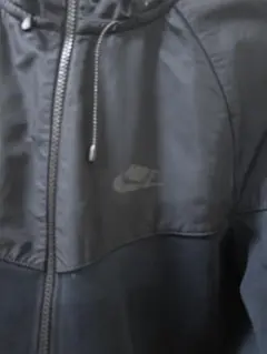 Nike ブラック フード付きパーカー