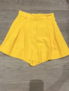 DOLCE & GABBANA ショートパンツ イエロー サイズ36のサムネイル