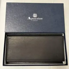 アクアスキュータム 財布