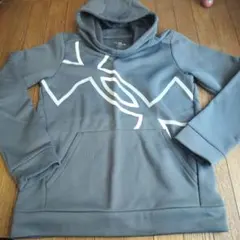 Under Armour グレー パーカー YXL