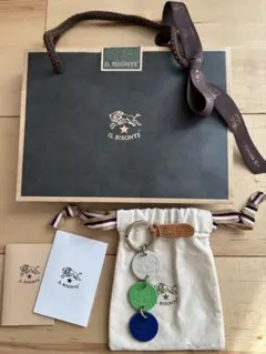☆未使用☆ IL BISONTE レザー チャーム