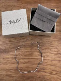 MAIDEN ウェーブ形状 シルバーネックレス　チョーカー　波型　メイデン