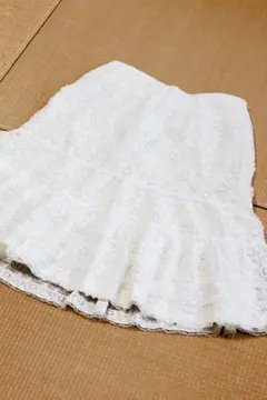 【超美品】総レース 上品 フリルスカート【INGEBORG】のサムネイル
