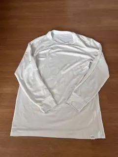 ユニクロHEATTECH EXTRA WARM ホワイト長袖カットソー