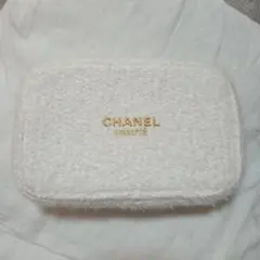 【新品未使用】CHANEL BEAUTÉ シャネル クリスマスコフレ ポーチのサムネイル