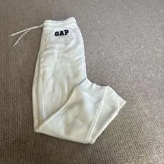 GAP アイボリー スウェットパンツ ❤️