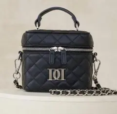 ダーリッチ　ブラックキルティングショルダーバッグ