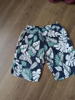 COTTON GROUND 葉柄ハーフパンツ