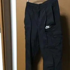 Nike 黒 カーゴパンツ