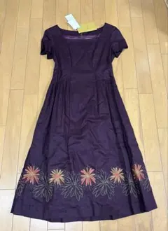 シビラ　ワンピースM 花柄刺繍未使用