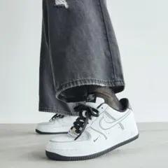 ナイキ エア フォース 1 ＇07 ミニ ジュエルのサムネイル
