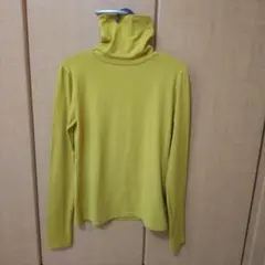 VICKY イエロータートルネック長袖