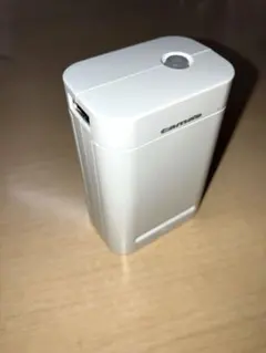 【匿名配送】乾電池交換式充電器 アルカリ単三形乾電池×6本のサムネイル