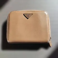 PRADA サフィアーノレザー 二つ折り財布 ゴールド