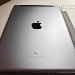 Apple iPad シルバー 本体　第6世代