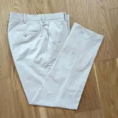 ユニクロ　感動パンツ ライト スラックス ウエスト79 （股下裾上げあり）