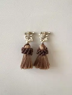 Item thumbnail for item 5178f86e-d401-46e5-8b6b-43add7dd8dd9