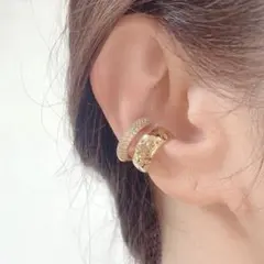 ❤️オススメ❤️ 高品質イヤーカフ　２連　　　 ジルコニア　ゴールド 片耳用1点♪