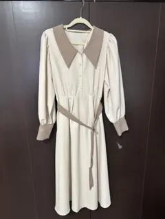 【新品未使用】retro girlベージュワンピース　フリーサイズ