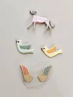 刺繍ワッペン 4点セット 犬 鳥 羽 ナチュラル une nana cool