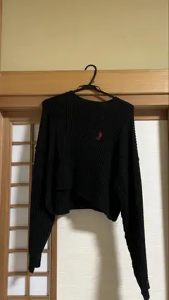 ポロニット　リブ編み ブラックニット 長袖 赤ロゴ