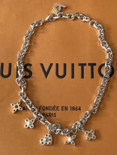 ⭐️新品・未使用❗️Louis Vuitton シルバーネックレス❗️正規品❗️のサムネイル