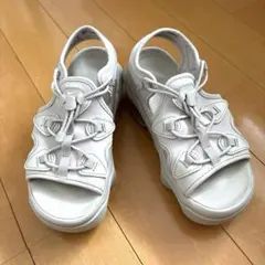 【美品】ナイキ エアマックス ココ ウィメンズ サンダル クリーム 24cm
