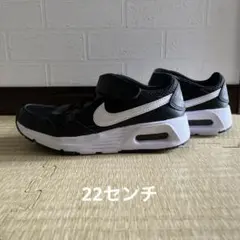 Nike Air スニーカー ブラック/ホワイト　22センチ
