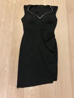 ビジュー付きブラックドレス Vネック　ジュエルズ　M キャバドレス