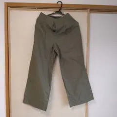 ユニクロ　レディース　ワイドパンツ　カーキ色　サイズS　ベルト付き