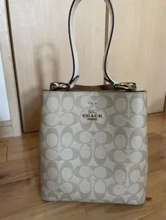 モリーバケットコーチショルダーバッグ