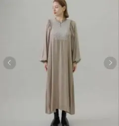 アーバンリサーチサニーレーベル　クロスステッチ刺繍ロングワンピース