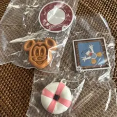 東京ディズニーリゾート カプセルトイ ミッキーワッフル ドナルドうきわまん