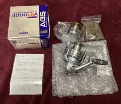 ダイワ トーナメントX 4000LBA,レバーブレーキ, 替えスプール付, グレ ダイワ トーナメントX 4000LBA,レバーブレーキ, 替えスプール付, グレ